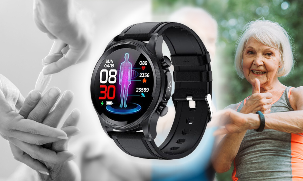 Donna anziana felice con CardioTrack SmartWatch